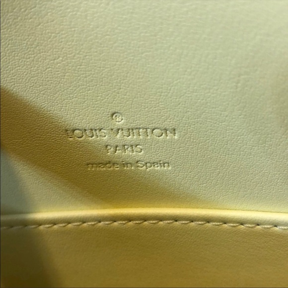 Monogram Yellow Vernis - Picture 3 of 8